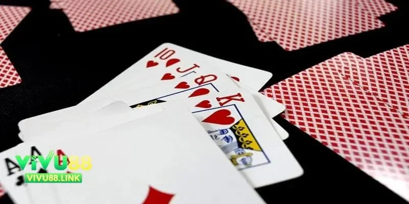 Vì sao nên chơi game bài cho cặp đôi?
